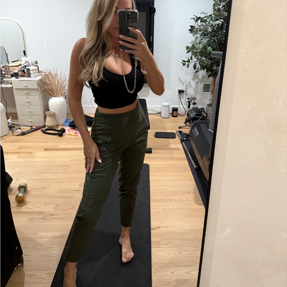 NWOT Athleta joggers with zippers